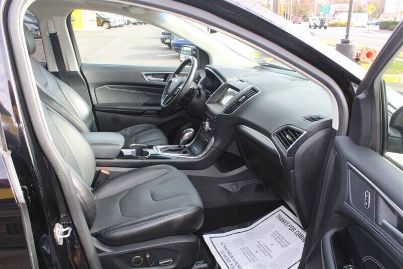 2017 Ford Edge Titanium