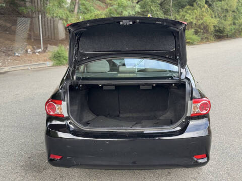 2011 Toyota Corolla LE