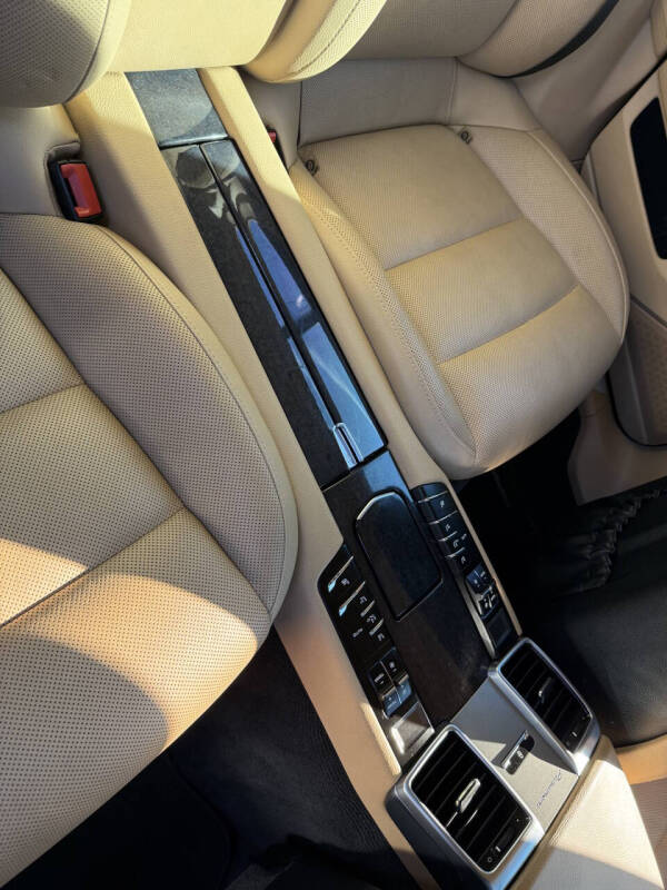 2015 Porsche Panamera