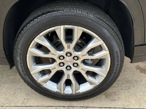 2024 GMC Acadia Denali