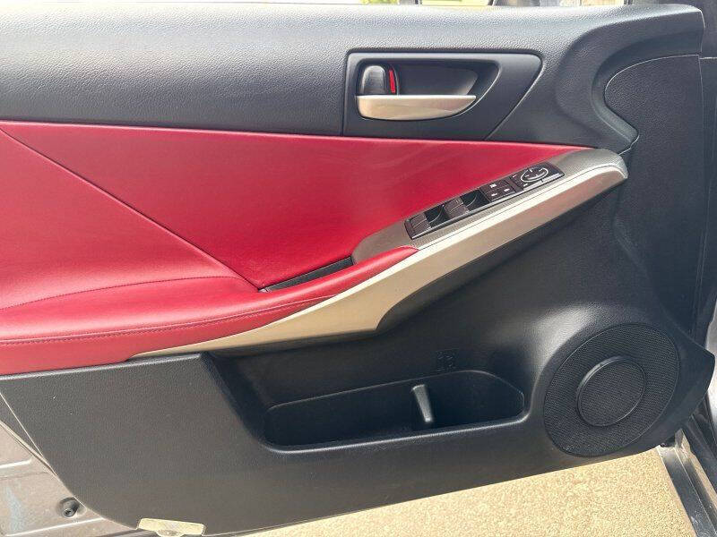 2017 Lexus IS 300