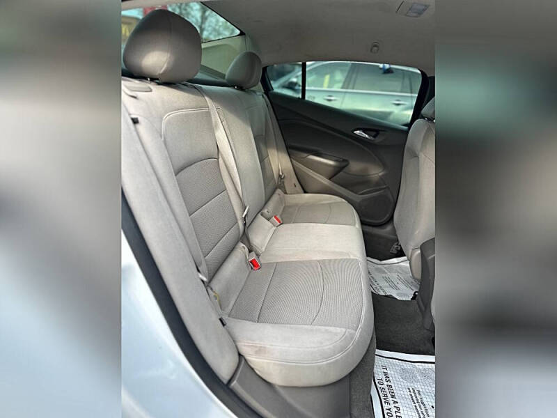 2017 Chevrolet Cruze LS Auto