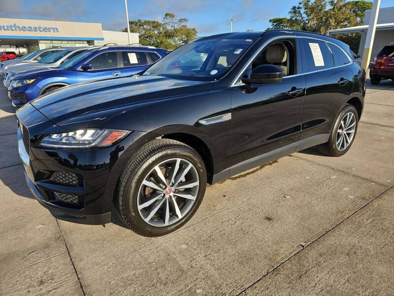 2020 Jaguar F-Pace Prestige photo 2