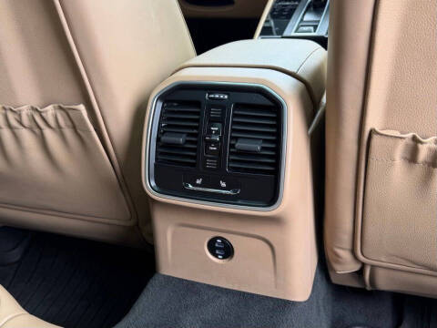 2022 Porsche Macan