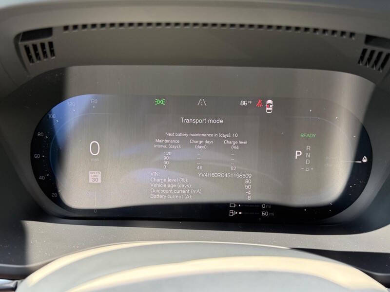 2025 Volvo XC60 T8 Plus Dark Theme