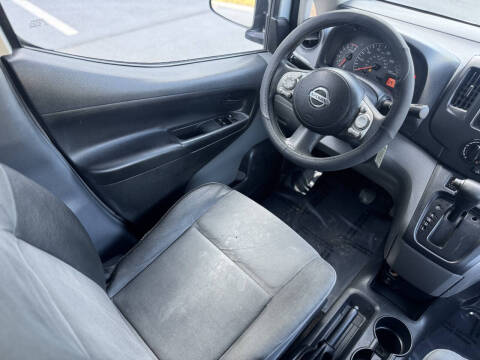 2013 Nissan NV200 SV