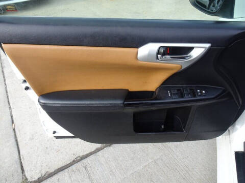 2011 Lexus CT 200h Premium