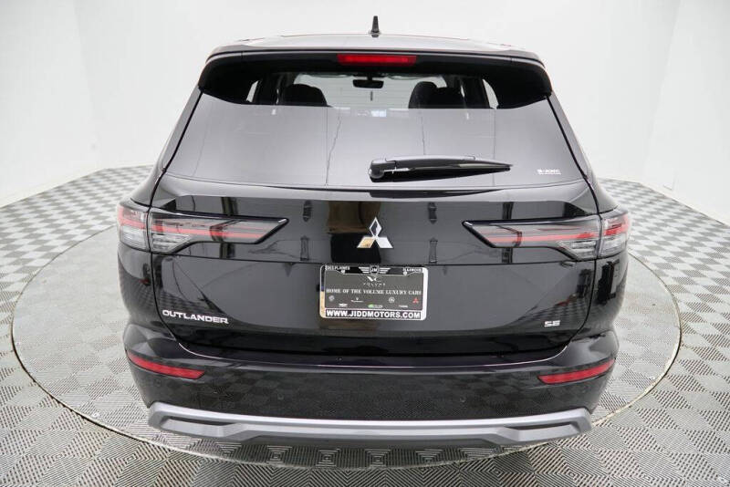 2026 Mitsubishi Outlander SE