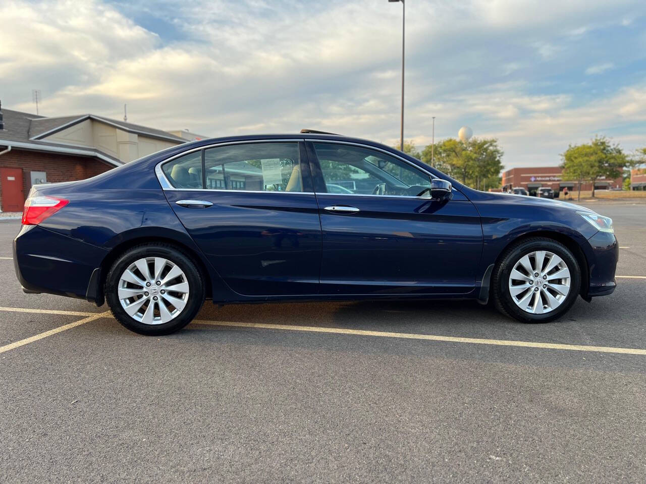 2014 Honda Accord for sale at Ideal Cars LLC in Skokie, IL