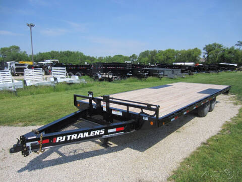 2023 PJ Trailer F8 Equipment Deckover F8J2272B for sale at Rondo Truck & Trailer in Sycamore IL