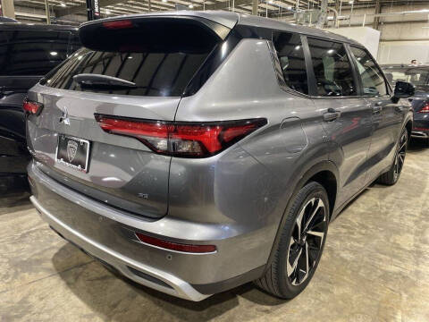 2022 Mitsubishi Outlander SE