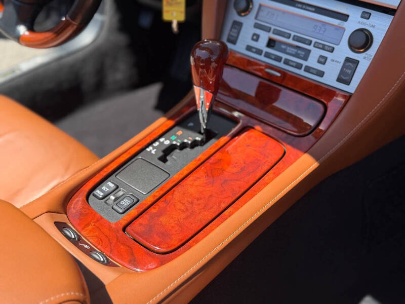 2005 Lexus SC 430
