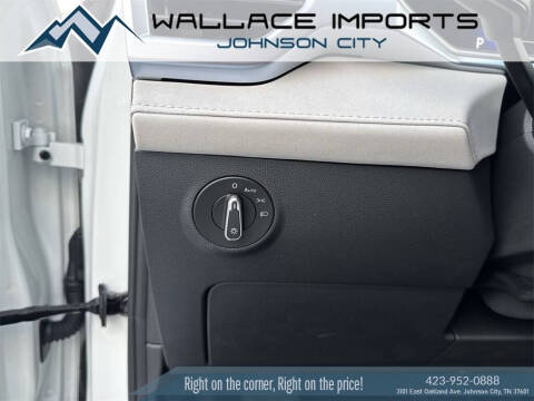 2025 Volkswagen Taos SE 4Motion