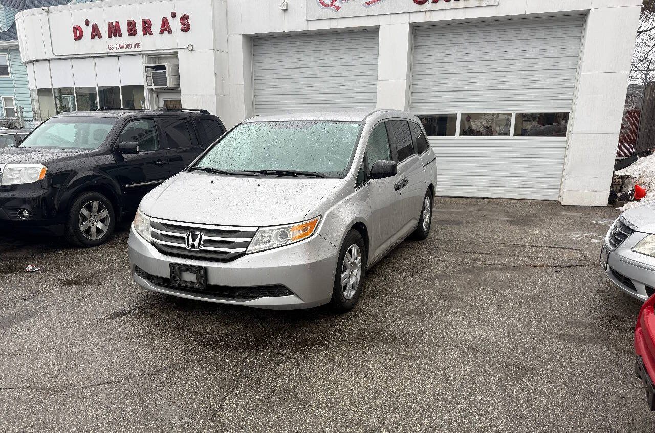 Alabaster Silver Metallic 2012 Honda Odyssey LX LX 4dr Mini-Van 1