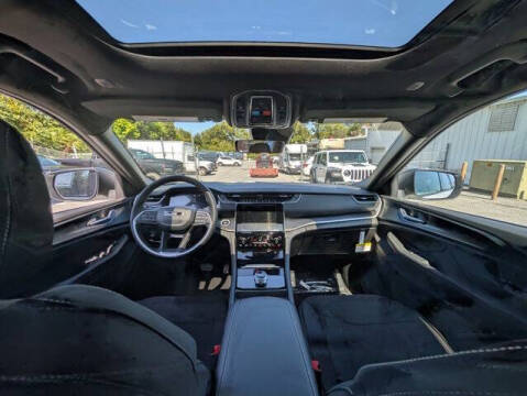 2025 Jeep Grand Cherokee L Laredo X