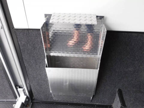 2025 United Trailers USH 28' Stacker Race Trailer L