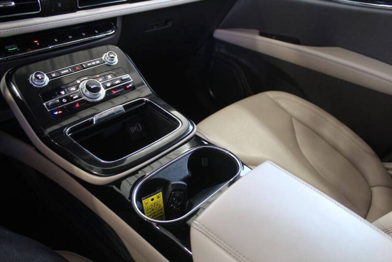 2022 Lincoln Nautilus Standard