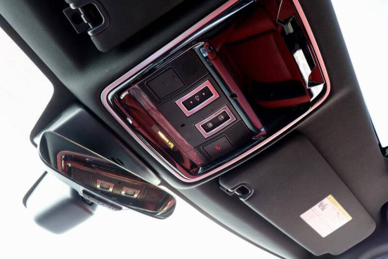 2022 Land Rover Range Rover Sport P525 HSE Dynamic