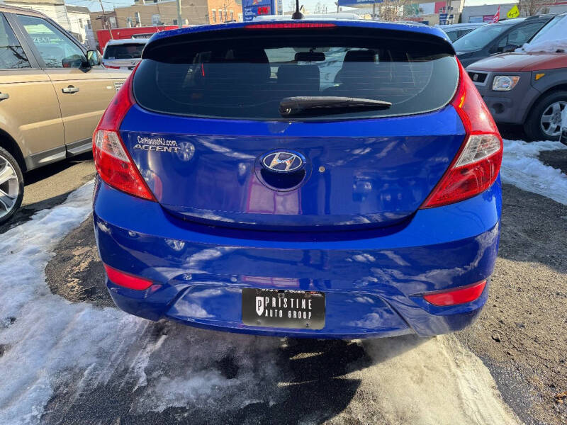 2012 Hyundai Accent SE