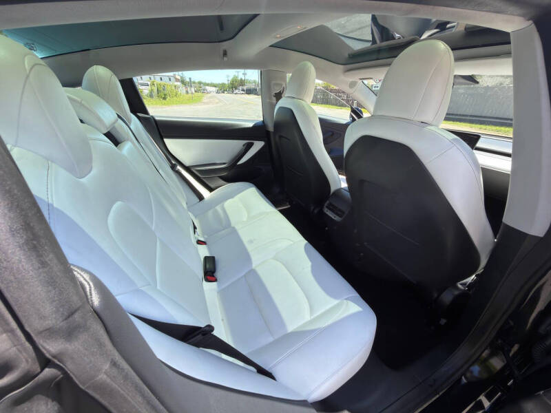 2020 Tesla Model 3 Standard Range Plus