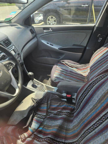 2012 Hyundai Accent GS