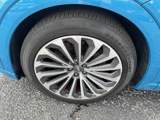 2019 Audi e-tron quattro Prestige