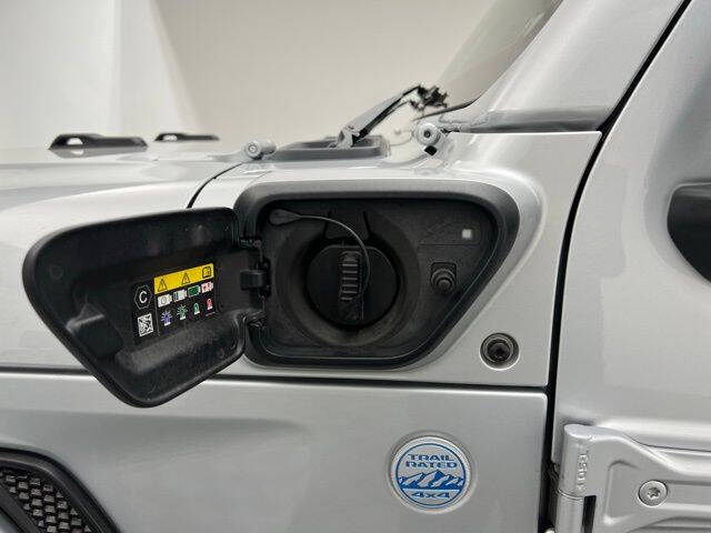 2024 Jeep Wrangler Sahara 4xe