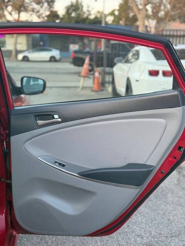 2017 Hyundai Accent Value Edition