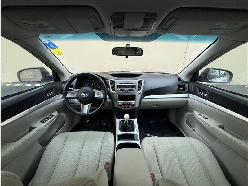 2011 Subaru Outback 2.5i