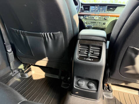 2017 Kia Cadenza Premium