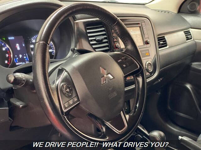 2017 Mitsubishi Outlander ES