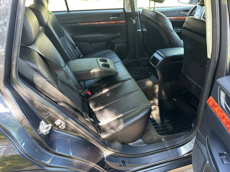 Image 10 of 2012 Subaru Outback 2.5i Limited