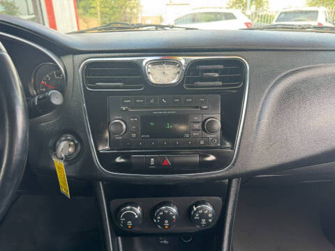 2013 Chrysler 200 Touring