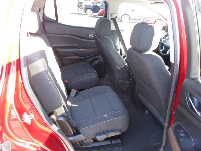 2023 GMC Acadia SLE