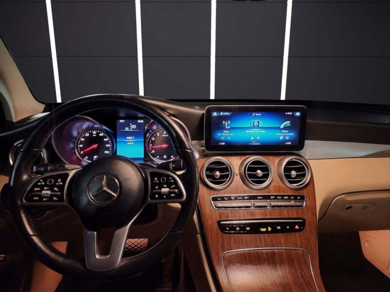 2021 Mercedes-Benz GLC GLC 300