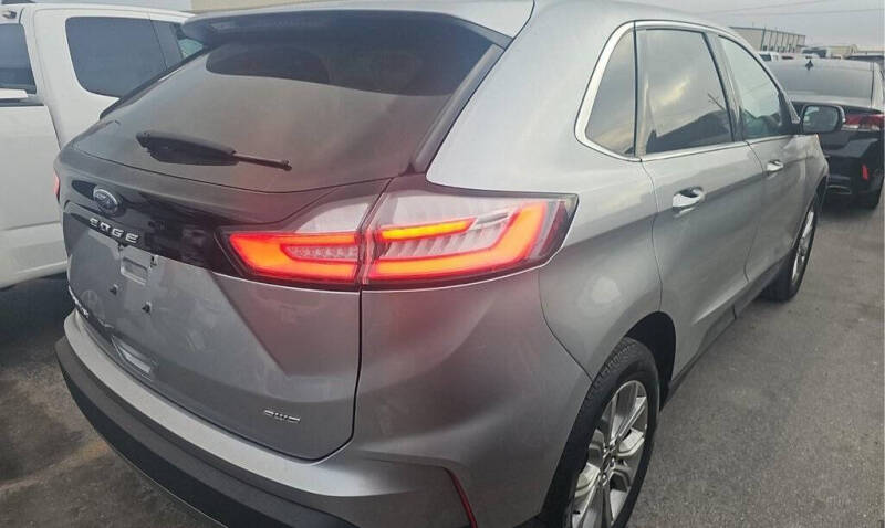 2023 Ford Edge Titanium