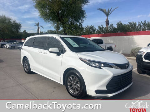 2023 Toyota Sienna LE 8-Passenger