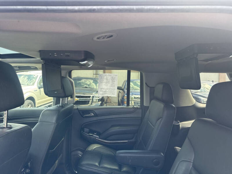2017 Chevrolet Suburban LT