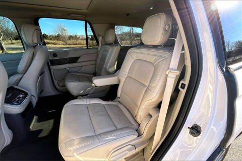2019 Lincoln Navigator Select