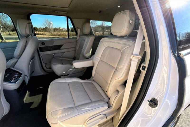 2019 Lincoln Navigator Select