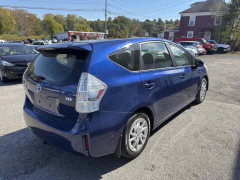2013 Toyota Prius v Three