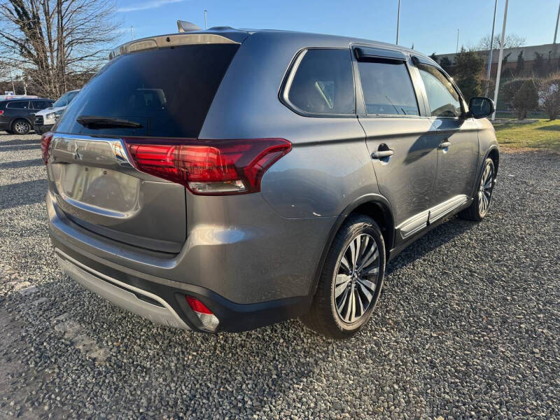 2020 Mitsubishi Outlander ES
