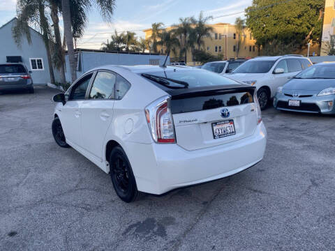2013 Toyota Prius Two