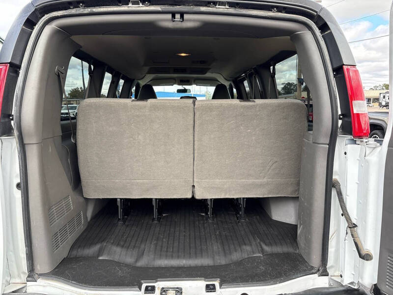 2023 Chevrolet Express LS 3500