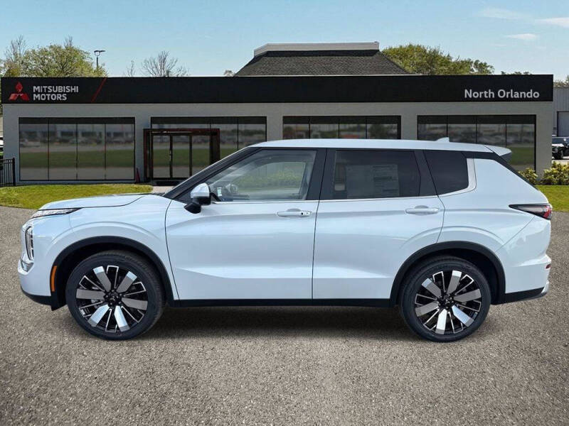 2026 Mitsubishi Outlander SE