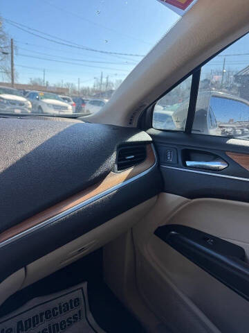 2017 Lincoln MKC Select