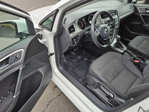 2017 Volkswagen Golf