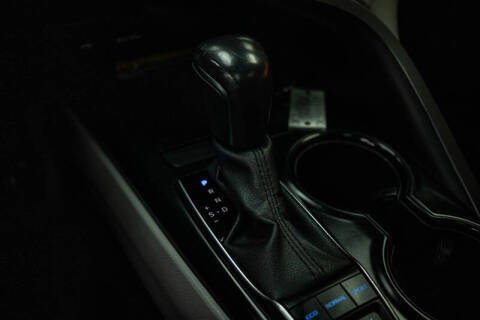 2020 Toyota Camry Hybrid SE