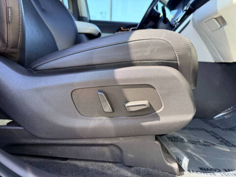 2024 Kia Carnival SX