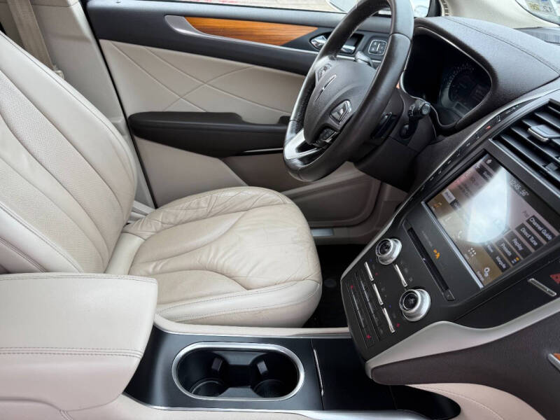 2019 Lincoln MKC Select